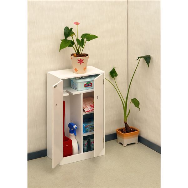 ■サイズ・色違い・関連商品関連商品の検索結果一覧はこちら■商品内容トイレブラシや清掃用具、ペーパー類など一手に収納できます。奥行16cmの薄型設計。可動棚2枚付き。■商品スペック【カラー】ホワイト【商品サイズ】約幅32×奥行16×高さ54cm【商品重量】約5kg【材質】MDF（ラッカー塗装）【特記事項】完成品【生産国】中国製■送料・配送についての注意事項●本商品の出荷目安は【2 - 6営業日　※土日・祝除く】となります。●お取り寄せ商品のため、稀にご注文入れ違い等により欠品・遅延となる場合がございます。●本商品は仕入元より配送となるため、沖縄・離島への配送はできません。