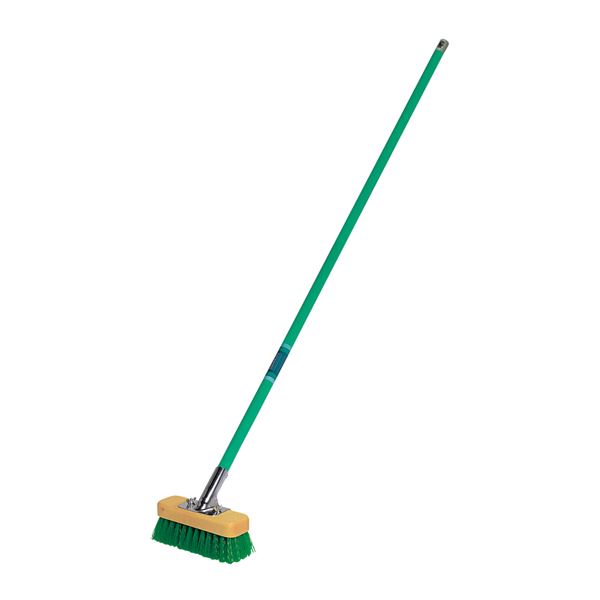 ■商品内容【ご注意事項】この商品は下記内容×5セットでお届けします。・デッキブラシ【商品説明】玄関やガレージ、トイレなどのコンクリートやタイルの汚れを落とすブラシ。■商品スペック【サイズ】全長：約1320mm、毛の長さ：約45mm【重量】約620g【材質】頭：天然木・スチールにクロームメッキ毛：ポリエステル（再生樹脂）柄：φ22.2スチールパイプにポリエチレン接着被膜【備考】●組立式●毛の部分：再生ポリエステル使用■送料・配送についての注意事項●本商品の出荷目安は【4 - 7営業日　※土日・祝除く】となります。●お取り寄せ商品のため、稀にご注文入れ違い等により欠品・遅延となる場合がございます。●本商品は仕入元より配送となるため、沖縄・離島への配送はできません。