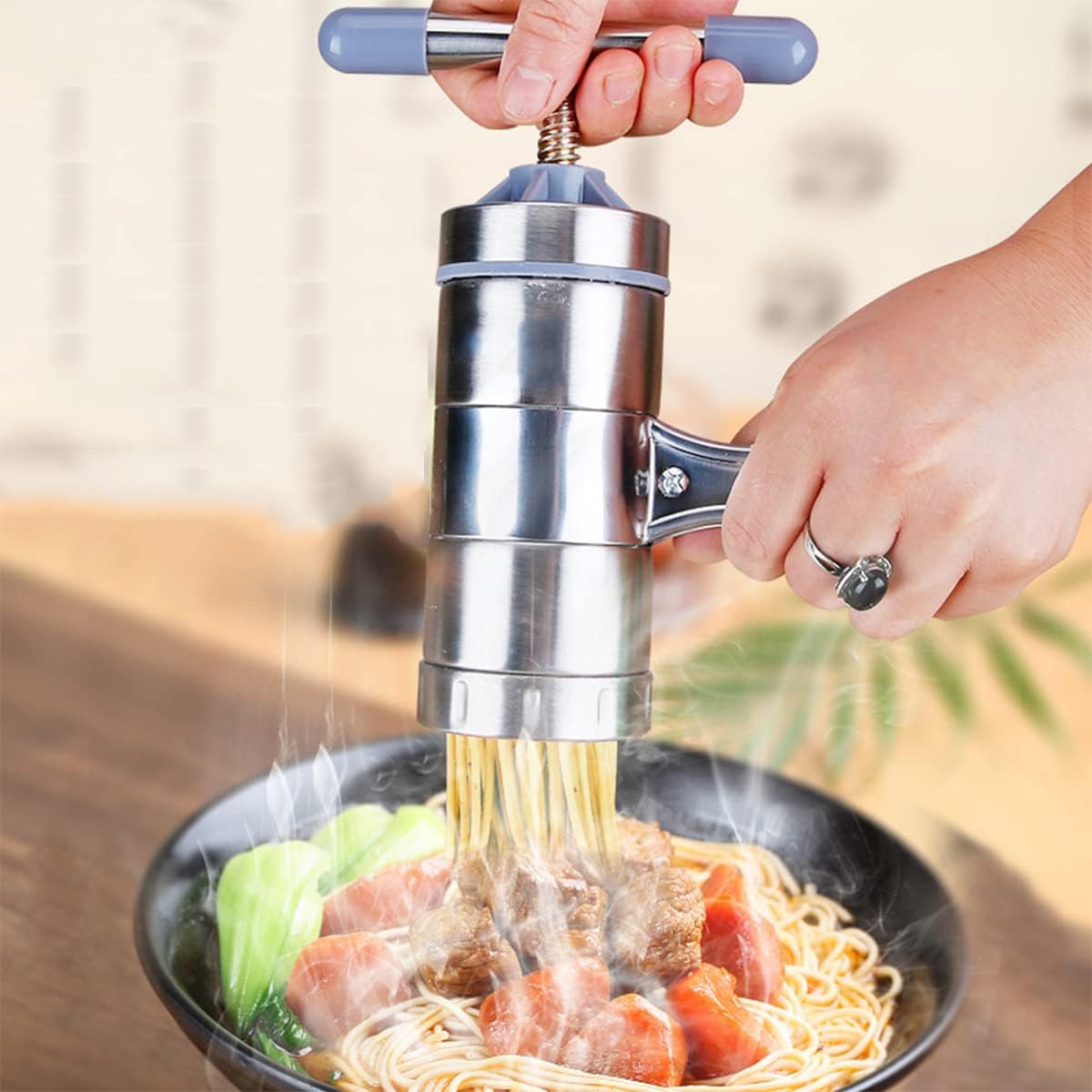 「10％OFFクーポン配布中」ハンドヘルドパスタマシン 手動式製麺機 麺プレス機自動パスタマシンメーカー家庭用DIYパスタマシーン 自家製パスタメーカー，5種類の麺金型、取り外し 調理器具 DIY押し出すモールドステンレス製麺機 回転式