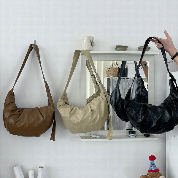 新登場！！★レディースバッグ　ショルダーバッグ★3色