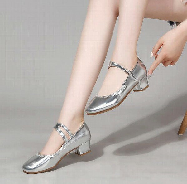 ベリーダンスシューズ インドのダンス パフォーマンス 練習靴 ソフトボトム 女性用ゴールデンシューズ