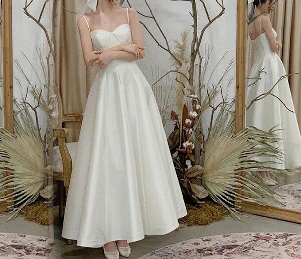 ウエディングドレス パーティードレス 二次会 結婚式 披露宴 司会者 舞台衣装 イブニングドレス 花嫁介添人