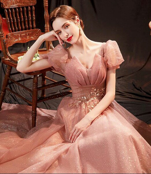 ウエディングドレス パーティードレス 二次会 結婚式 披露宴 司会者 花嫁 写真撮影 演奏会