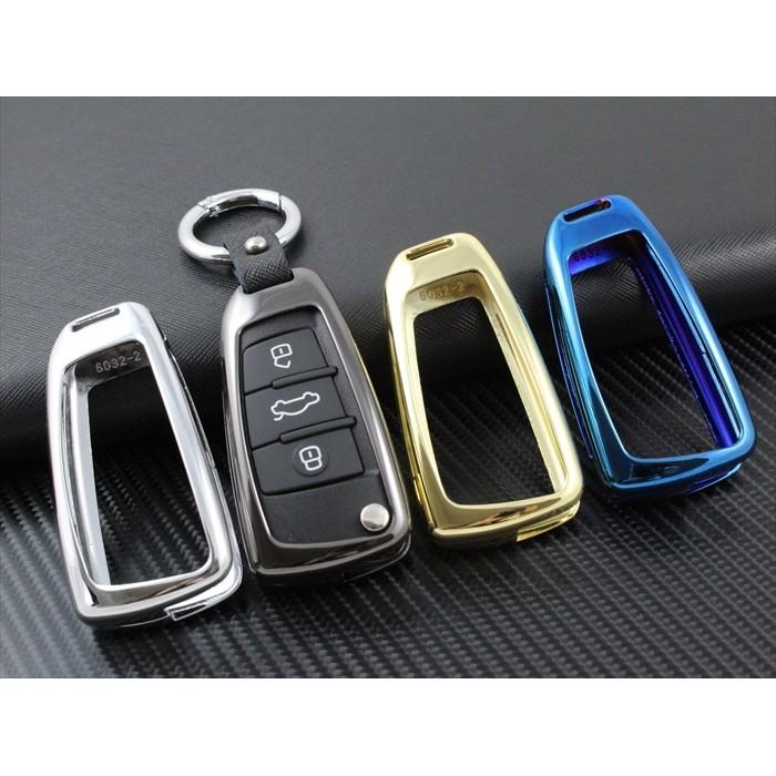 【100円〜1000円OFFクーポン配布中】【送料無料】アウディ キーケース メタル製 カラビナ付き 全4色 キーカバー キーホルダー 金属製 A1 A3 Q2...