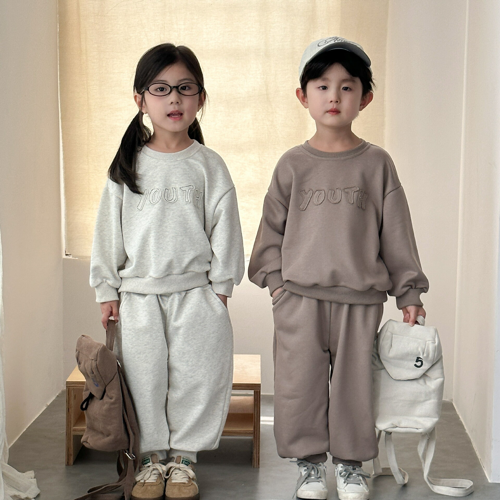 キッズセットアップ 女の子 ジャージ 女の子 上下セット 長袖 セットアップ スウェット スポーツウェア 運動着 子供服 2点セット HIPHOP ダンス衣装 体育 ジャージ スウェット ヒップホップ ダンス着 子供 ロングパンツ ズボン ルームウェア 上下セット 130 140 150