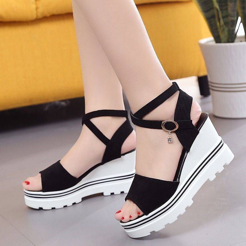 サンダル 厚底 チャーム ストラップ付 歩きやすい 履きやすい 安定感 大人可愛い きれいめ カジュアル ..