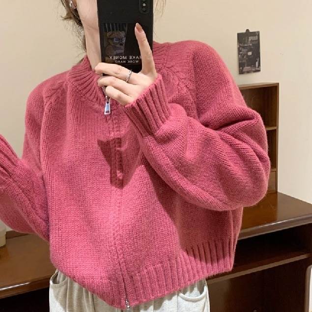 トップス カーディガン レディース 長袖 ラウンドネック ミディアム丈 前開き ファスナー 大人可愛い きれいめ シンプル カジュアル こなれ感 個性的 抜け感 秋 冬 ベーシック キュート クール 清楚 無地 女性用 送料無料 ピンク 緑 オレンジ グレー 白 赤 黒 青 ワンサイズのサムネイル