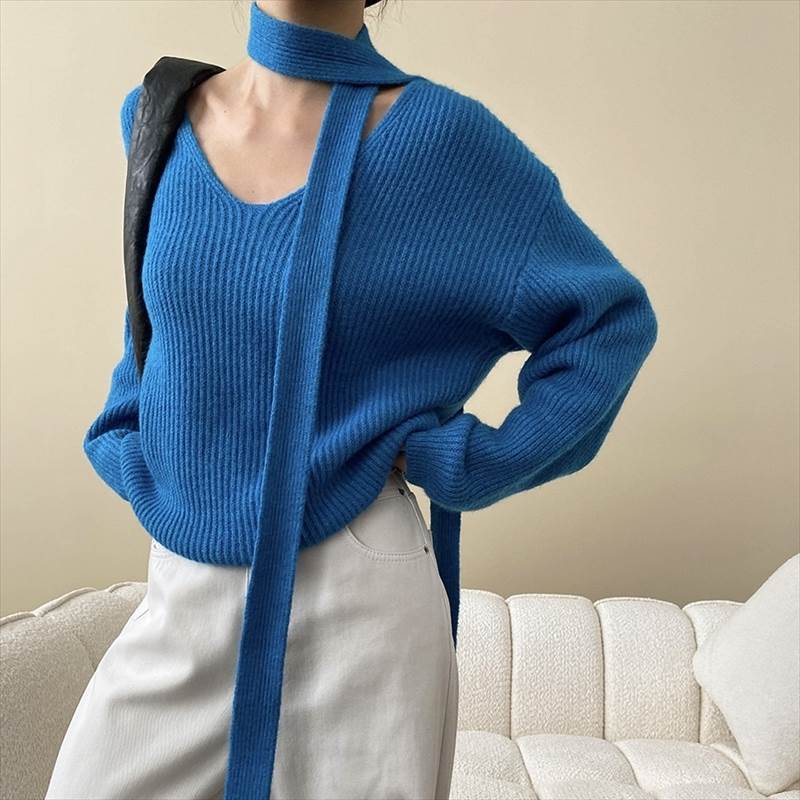 トップス ニット セーター レディース 長袖 Vネック りぼんタイ ネクタイ付き フェミニン リブニット きれいめ シンプル おしゃれ レトロ こなれ感 ガーリー エレガント 存在感 抜け感 都会的 クラシカル ロマンティック 送料無料 青 赤 黒 グレー アイボリー フリーサイズのサムネイル