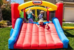 【新商品】リトルタイクスジャンプスライドバウンサーLittleTikesJump'nSlideBouncer屋外用室内用トランポリン子供用トランポリン幼児〜おもちゃ・玩具【YDKG-tk】【smtb-tk】【RCP】P20Feb16