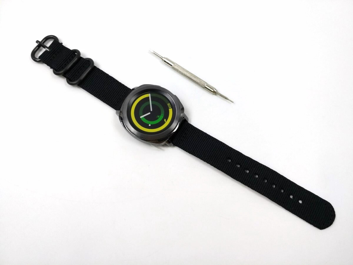 ナイロン製ミリタリーストラップ 交換用腕時計ベルト 黒×ブラック 18mm バリスティックナイロン