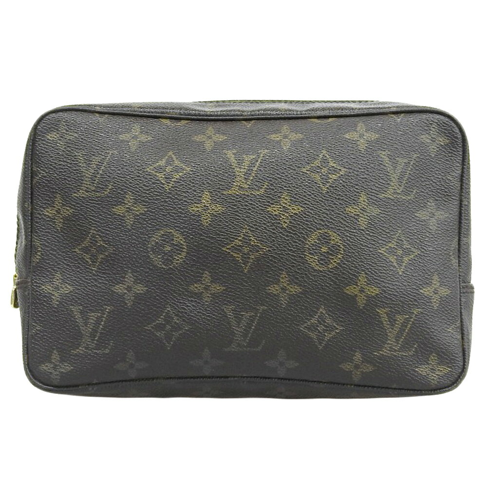 SPEC 商品説明 カテゴリ クラッチバッグ ブランド ルイヴィトン LOUIS VUITTON ライン モノグラム 商品名 トゥルーストワレット23 型番 M47524 製造番号：862TH 素材 モノグラム 仕様 メイン開閉：ファスナー、内ポケット×1 カラー モノグラム サイズ 横：約22.5cm 高さ：約16cm 奥行：約6.5cm ランク B ランク詳細 表面所々にスレ 金具にクスミや小さなヨゴレ 内側にスレやヨゴレ、色うつり 少々型崩れあり 付属品 無し※記載のないものは原則付属は御座いません。 参考価格 — 殺菌処理済 tk23B1122014 お問い合わせの際に、こちらの番号をお伝えください。 倉　庫