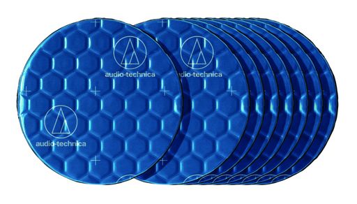 ●高比重、高耐熱のヴァージンブチルゴムを採用。 ●0.1mm厚のアルミニウムシートを採用。 ●粘着性と凹凸への追従性が高く、施工時に専門工具が不要。 ●高温・低温下でも性能を発揮し、季節による制振特性のばらつきを最小限に維持。 ●材質:ブチルゴム・アルミニウム