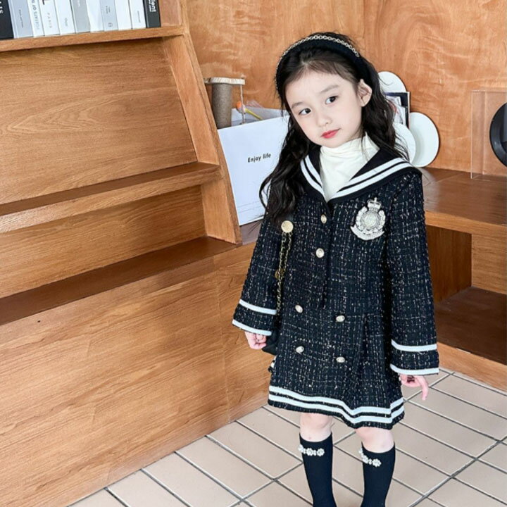 商品内容：子供服 素材：ポリエステル100％ カラー：カーキ、ブルー サイズ：120、130、140、150、160、170 生産国：中国 【注意事項】 ※海外製品の為、実寸が多少異なる商品も御座います。 1、PC環境・光の具合により、色や素材のイメージが写真と若干異なる場合がございます。 2、商品写真はできる限り実物の色に近づけるよう加工しておりますが、 お客様のお使いのモニター設定、お部屋の照明等により実際の商品と色味が異なる場合がございます。 3、採寸については慎重に行っておりますが、前後1-3cm程度の誤差はご容赦いただけますようお願い致します。 4、こちら未開封品に限り返品可能となります。（返送時送料はお客様にご負担頂いております）