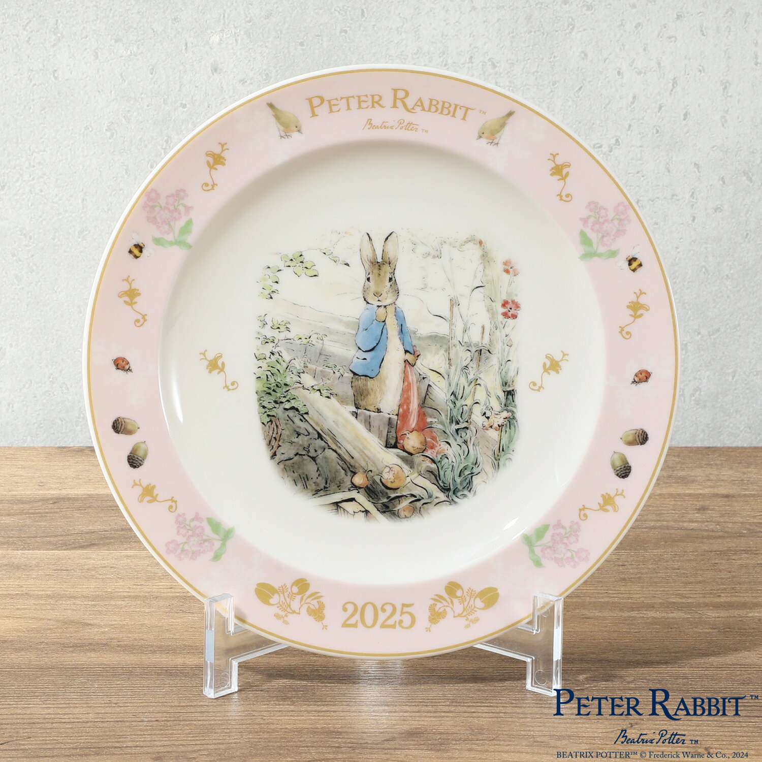 ピーターラビット 2025イヤーズプレート 日本製 皿立て付【ショップチャンネル公式】