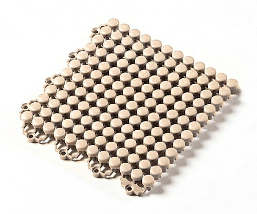 ●細かいピッチ(間隔)で切ることができ、つなぎ目が目立たず、すっきりと美しく仕上がります。●屋内専用。■仕様●入数：1ピース●材質：ポリエチレン(再生樹脂)●寸法：(幅W×奥行D)(mm)150×150●厚さ()：約16