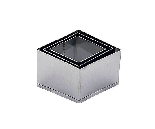 ●抜型オールシーズンアイテム季節の中の花景色を器に盛り込んで、夢咲く料理に旬の形を演じます。●サイズ：小●幅×奥行×高さ(mm)：50×30×55●※各種特注承ります。●※手造りの為、サイズに若干の違いがある場合がございます。●商品番号：B...