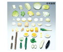 イワイサンプル フードモデル(野菜類・淡色野菜) レタス20g 8-35 1個●やわらか素材で優れた耐久性です。●栄養価表示シール付き。●型式：8-35●材質：塩化ビニール●磁石付き