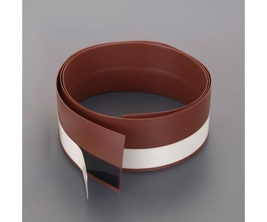 アズワン すき間テープ（茶色/ドア下部用） 1x40x920mm EA944KD-272 1巻●ドア下部用●足もとの冷えの原因になる、ドア下のすきまからの風を防ぐシールテープ。●しなやかでこすれにも強く、冷気・暖気を逃がしません。●冷暖房費の節約に●幅（mm）：40●長さ（m）：0.92●厚さ（mm）：1●色：茶色●材質：アクリル系エラストマーアクリル系粘着剤紙