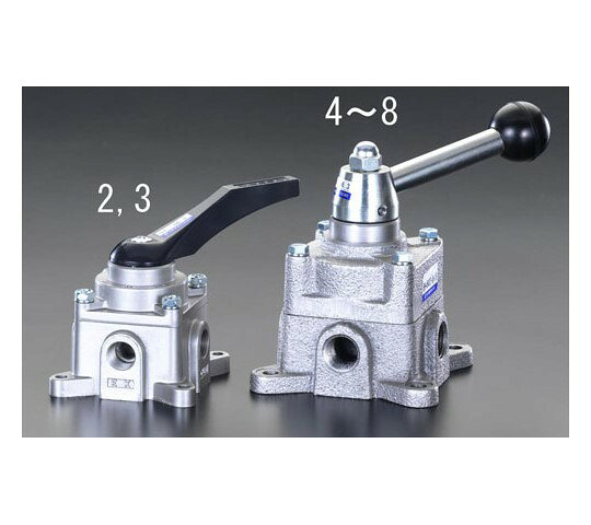 エスコ 四方向手動切替バルブ Rc1/4" EA153EA-2 1個●切換方向：4方向/3位置/オールポートブロック●使用圧力：0/0.7MPa●周囲温度：5/70℃●耐圧力：1.5MPa●側面配管●エアー用●取付ねじ：Rc(PT)1/4”●重量：0.8kg●コード品番：EA153EA-2