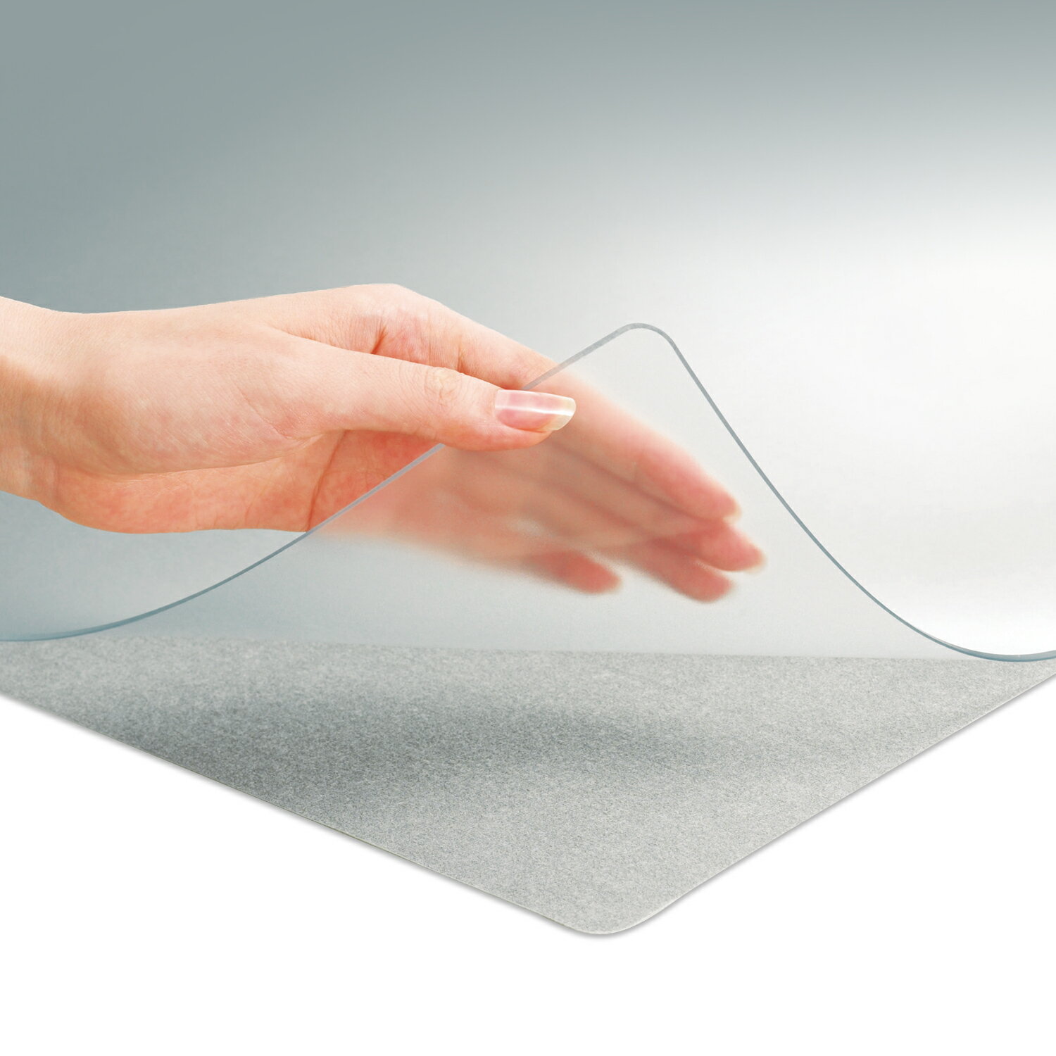 ◆傷や汚れから机を守る、デスクマット。◆特殊表面加工でマット全体がマウスパッドとして使用できる、OA環境に適したデスクマットです。(光学式・ボール式マウス対応)◆マット表面は、光の反射を抑え、挟んだものが見えやすい半光沢タイプ。(ノングレア(シボ)タイプ)◆片面無移行(非転写)タイプで、印刷物や書類のコピーを長期間はさんでおいても、インクがマット面に移りにくい加工を施したデスクマット(片面のみ)。キレイにご使用いただけます。◆デスクマットのエッジを斜めカット加工しているので、長時間の作業でも手が痛くなりにくいマットです。◆ ※マット表面にシボがかかっています。◆※マウスによっては反応がにぶい場合があります。◆※ 上部マットと下敷は接合せず、別々です。◆※デスクマットは素材の特性(縮みやすい材質)により、寸法に若干の誤差が生じます。