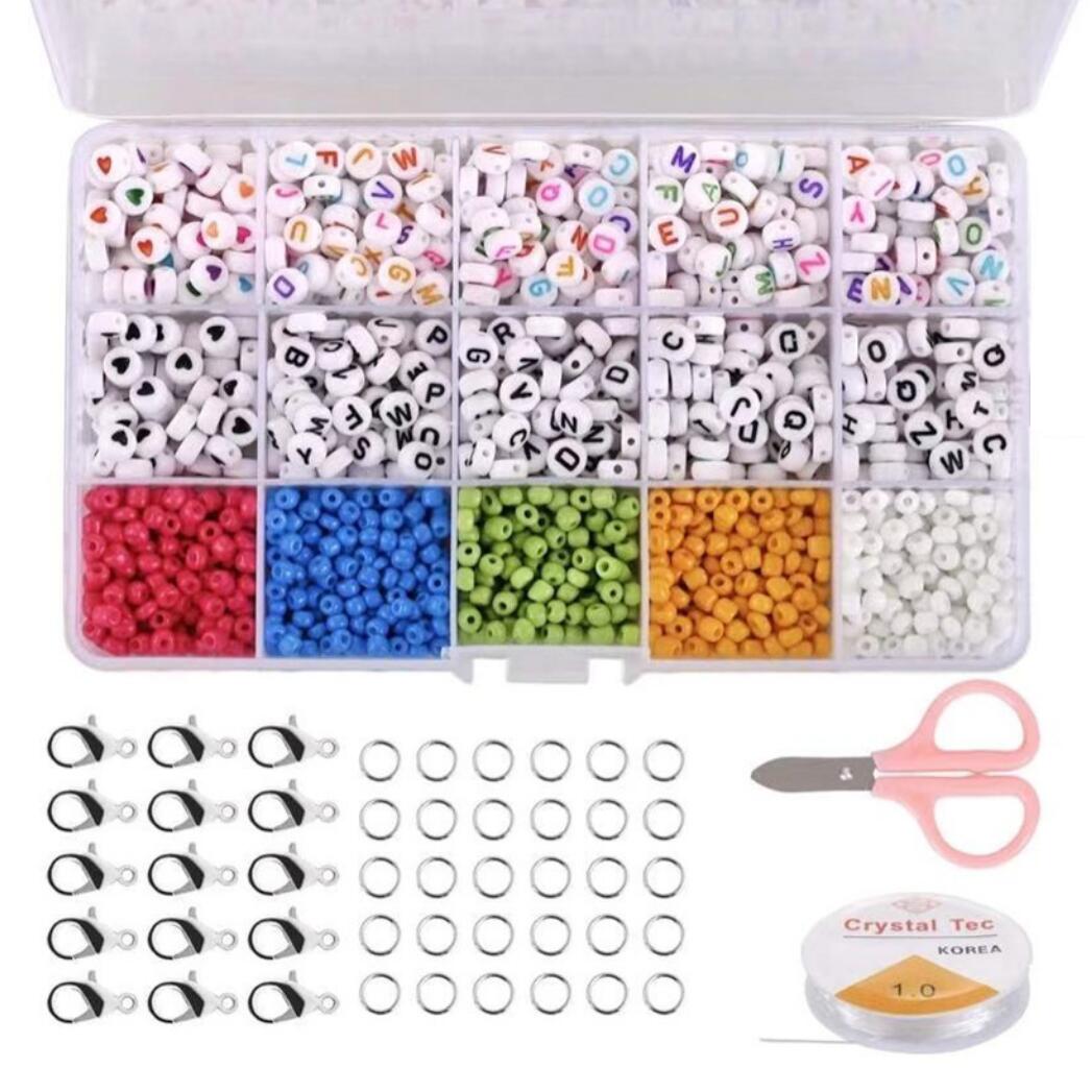 ビーズ 手芸 シードビーズ 4mm 5色 アルファベットビーズ 丸ビーズ 合計約1600個 DIY 手作りアクササリー カニカン マルカン シリコンゴム パーツ...