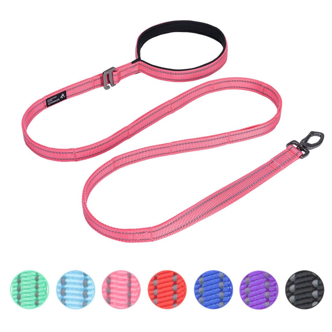 サイズ：2 CM◆商品名：EXCELLENT ELITE SPANKER リード 犬 両面反射ナイロン犬リードパッド1.5米ナイロン犬リード中小犬の散歩リード 訓練 (2 CM, ピンク PIK)二重反射帯：二重反射帯の両側に反射縫合線があり、視認性を高め、夜に照明が当たると反射する。夜の散歩やランニングをするときは、犬の安全を守る必要があります。2階建て：ナイロン犬は2階建てで、1階より丈夫で、あなたの犬にとってより安全で、長さを調整することもできて、あなたの犬は暴走しません。快適なハンドル：ハンドルの内側には柔らかいクッションがあり、握り心地がよく、活発な毛むくじゃらの赤ちゃんを制御するために大きな快適感を提供し、ロープや火傷から手を保護します。ハンドルには犬の紐を調節するための9形のリングもあります。理想的な長さ：5フィートの犬のロープは自由と制御の間の完璧なバランスです。それはあなたの犬にできるだけ多くの自由を与えることができますが、依然としてあなたの簡単な制御の下にあります。幅が1.0インチのバージョンは中型犬と大型犬、3/4インチは小型犬と中型犬に適しています。耐久性のある360°メタルバックル：大型回転バックルによりベルトのねじれや絡まりを防止し、犬はあなたの周りを自由に移動することができ、犬をよりよく制御することができます。ナイロン生地に高密度ベルトを組み合わせ、耐久性を高めた。