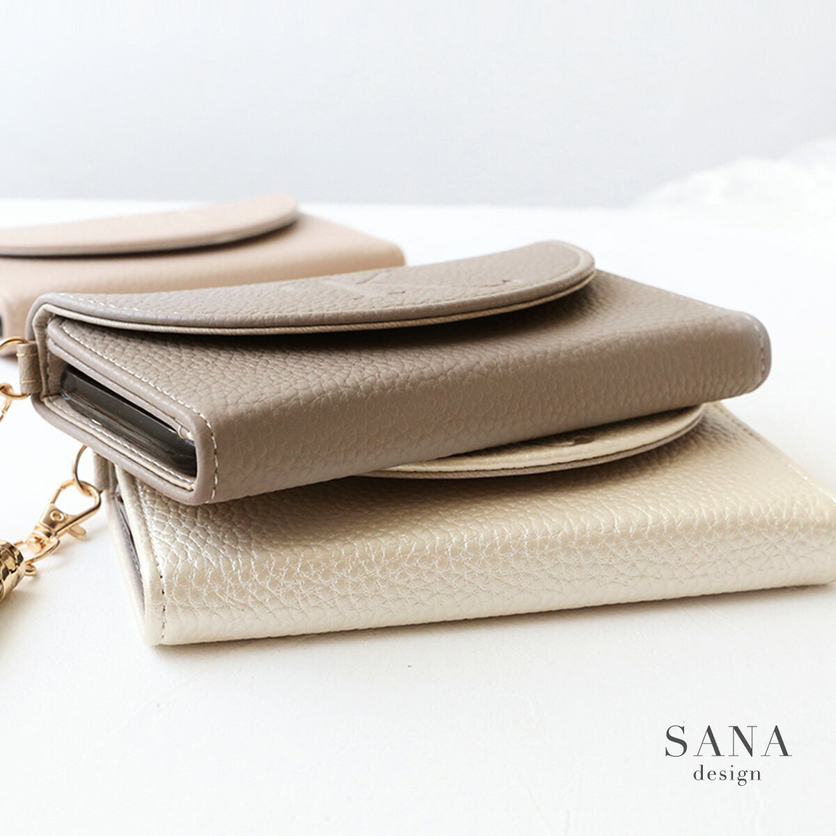 AQUOS R5G ケース 手帳型 SHG01 SH-51A 908SH SH51A アクオス アールファイブジー 刻印 三つ折 財布型 スマホ カバー 「 半円 ＆ 型押し イニシャル 」SANADesign サナデザイン