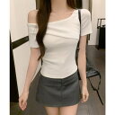 by muni:r アンバランスオフショルダー半袖Tシャツ トップス