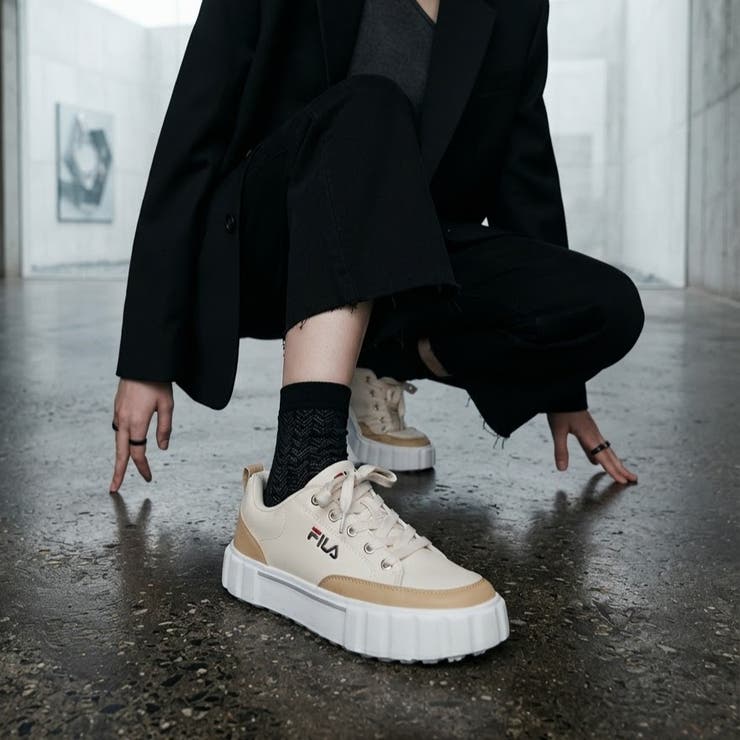 フィラ FILA SANDBLUST LOW / サンドブラストロー / カジュアルスニーカー / 厚底スニーカー （Bright White/Fila Red/Fila Navy）