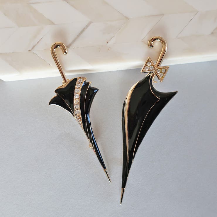 【10%OFFクーポン!12/11(木)1:59まで】Melody Accessory ブローチ 日本製 傘 モチーフ ピン アンブレラ 雨の日 ママスーツ ス...