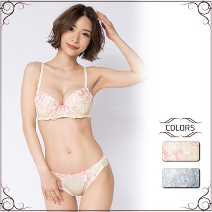 GRAXIA ふんわりとした質感の花柄レースが映える華やかなブラ・ショーツセット(ブラセット) インナー・下着