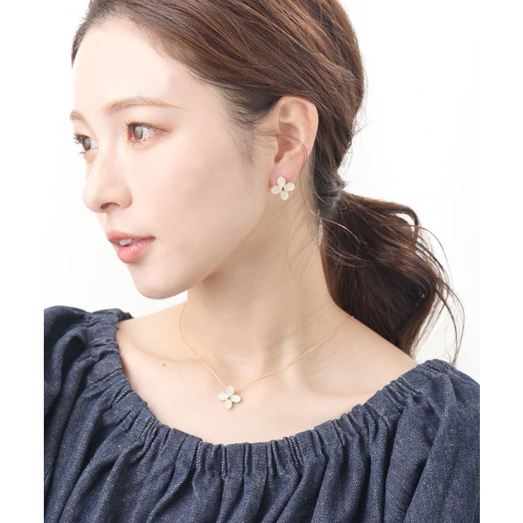 VINGTAINE ピアス イヤリング フラワー クラシカル お揃い 上品 マーブル シンプル アクセサリー 可愛い ギフト プレゼント チタン P5280 アクセサリー