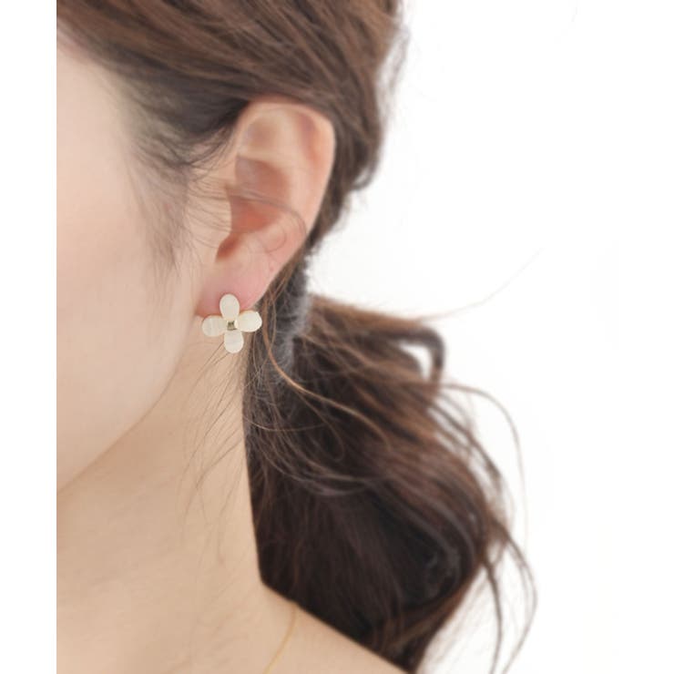 VINGTAINE ピアス イヤリング フラワー クラシカル お揃い 上品 マーブル シンプル アクセサリー 可愛い ギフト プレゼント チタン P5280 アクセサリー