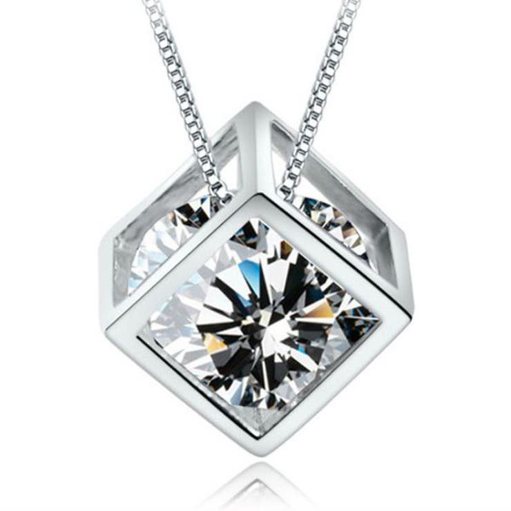 【10％OFFクーポン！11/27(木)1:59まで】gulamu jewelry ネックレス レディース/超大粒 キューブ 一粒 ネックレス/レディース/プラチナ仕上げ/シルバー925/ギフト cz 結婚式 二次会パーティ アクセサリー シンプル 上品