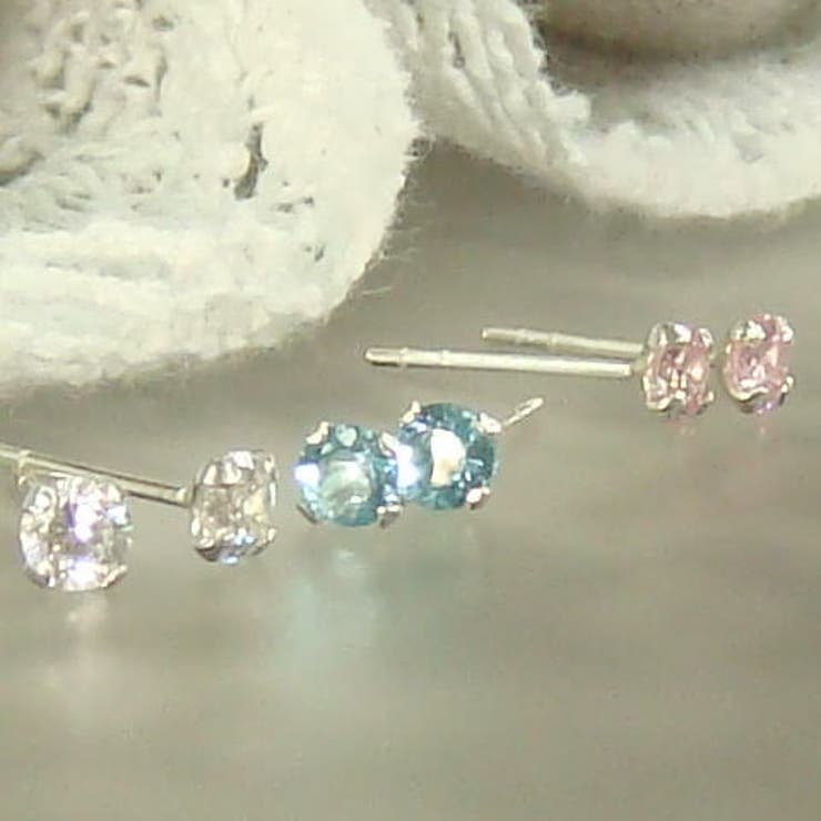 【10%OFFクーポン!11/27(木)1:59まで】YUKATANゆかたん 【シルバーピアス】光を集める爪が特徴キラキラピアス 【スタッドピアス レディースピ...