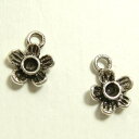 【5%OFFクーポン 9/11 1:59まで】YUKATANゆかたん シルバーパーツ2個で1セット 横幅5.46mm×高さ6.83mmで真ん中がくぼんだお花 シルバー925製の小さいパーツ2個セット ビーズ アクセサリー アクセサリー アクセサリー
