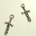 YUKATANゆかたん シルバーパーツ2個で1セット 横幅5.55mm×高さ12.24mmタイプでシルバー925製のLoveの文字が十字架になったシルバー製クロ...