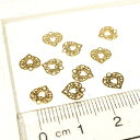 【10%OFFクーポン!11/27(木)1:59まで】YUKATANゆかたん 装飾が型抜かれたハート ゴールド シルバー 10個1セット アクセサリーパーツ ア...