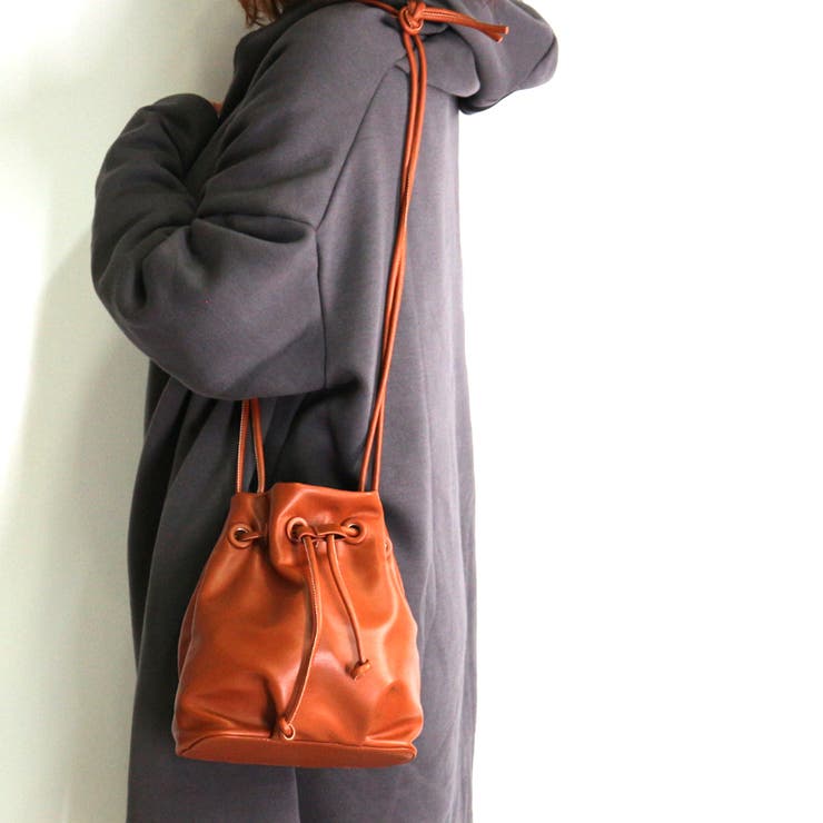 【10％OFFクーポン！11/27(木)1:59まで】TRANSITE ショルダーバッグ 巾着バッグ レディース 合皮 小さめ かわいい おしゃれ 大人 カジュアル 斜め掛け 肩掛け プレゼント ギフト サブバッグ バッグ・鞄