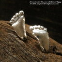 laplateriashu 【シルバーピアス】てくてく歩けそうなおもしろ足型スタッドピアス 【裸足 足跡 フット シルバー925】 アクセサリー アクセサリー