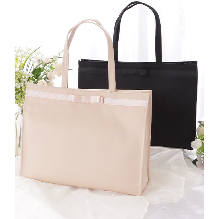 レースレディース グログランリボン付きブラックトートバッグ 女性 レディース 手提げ ハンドバッグ スクエア シンプル ミニマル ブラックフォーマル オフィス 通勤 冠婚葬祭 リクルート ビジネス 就活 きちんと感 ベーシック 定番 バッグ・鞄