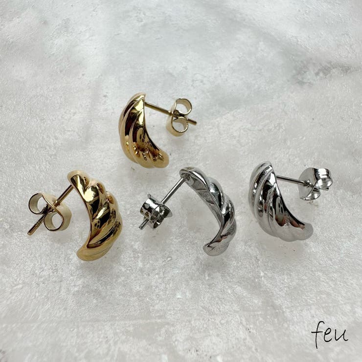 feu サージカルステンレス プティピアス　アレルギー対応素材　小さい　万能　オフィスカジュアル　春夏秋冬　韓国ファッション　レディース通販　2023年新作【サージカルステンレス】CROISSANT PETIT PIERCE アクセサリー