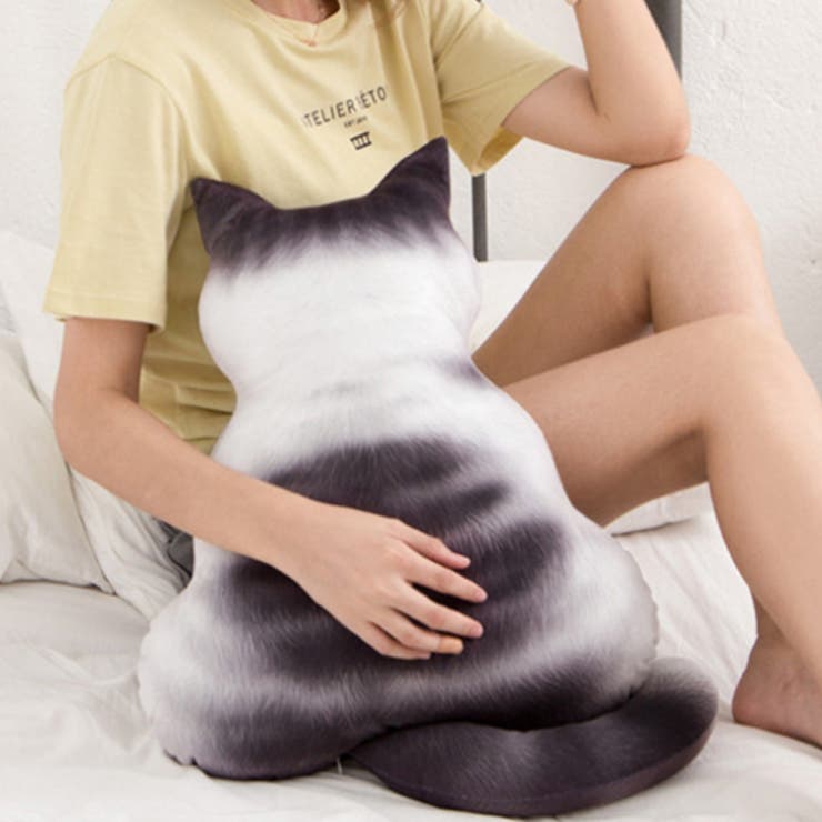 【10%OFFクーポン!11/27(木)1:59まで】aimoha 新作 猫背中柄クッション抱き枕 韓国ファッション かわいい 韓国 ライク SNS映え インテ...