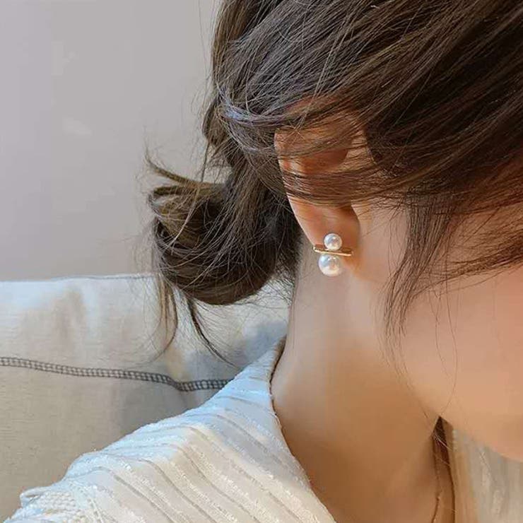 Amber （Amber） - レースレディース ダブル パール ゴールド バー ピアス 女性 レディース 耳 イヤリング アクセサリー 真珠 フェイク モチーフ デイリー アクセント セレモニー パーティー 結婚式 オケージョン 華やか 上品 エレガント ギフト 雪だるま スノーマ