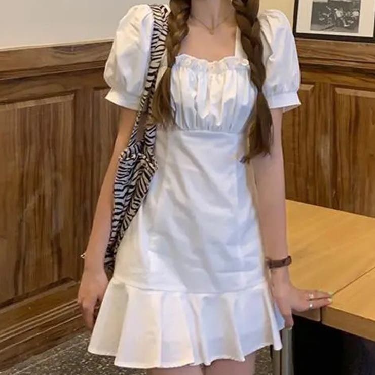 【10％OFFクーポン！2/23(月)1:59まで】aimoha Jasmine Grandiflorum【Jasmine】フリルスクエアネック半袖ミニワンピース 韓国ファッション ワンピース ハイウエスト セクシー スカート 春服 ショート丈トップス