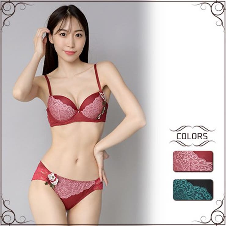 GRAXIA 大胆さと繊細さが共存するグラマラスデザインのブラ・ショーツセット(ブラセット) インナー・下着