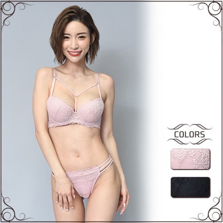 GRAXIA ストリングでデコラティブな胸元を演出するブラ・ショーツセット(ブラセット) インナー・下着