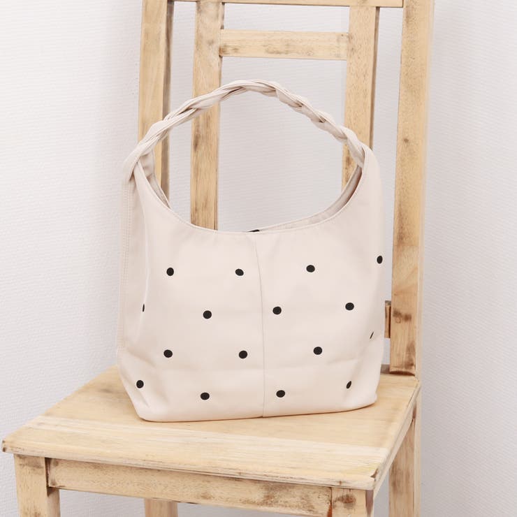 【10％OFFクーポン！11/27(木)1:59まで】UNBILLION カシュカシュ cachecache / 三つ編みハンドルドット刺繍トート バッグ・鞄