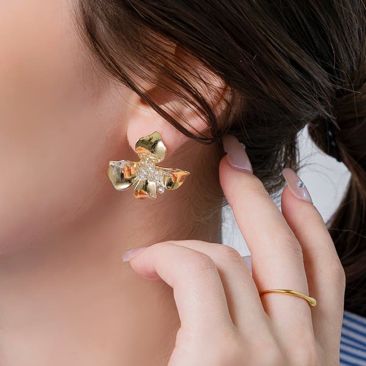 CREAM-DOT ピアス チタンポスト 低アレルギー レディース フラワー 花 パール クリアビーズ メタル 艶 スタッドピアス 大人 上品 ゴールド アクセサリー