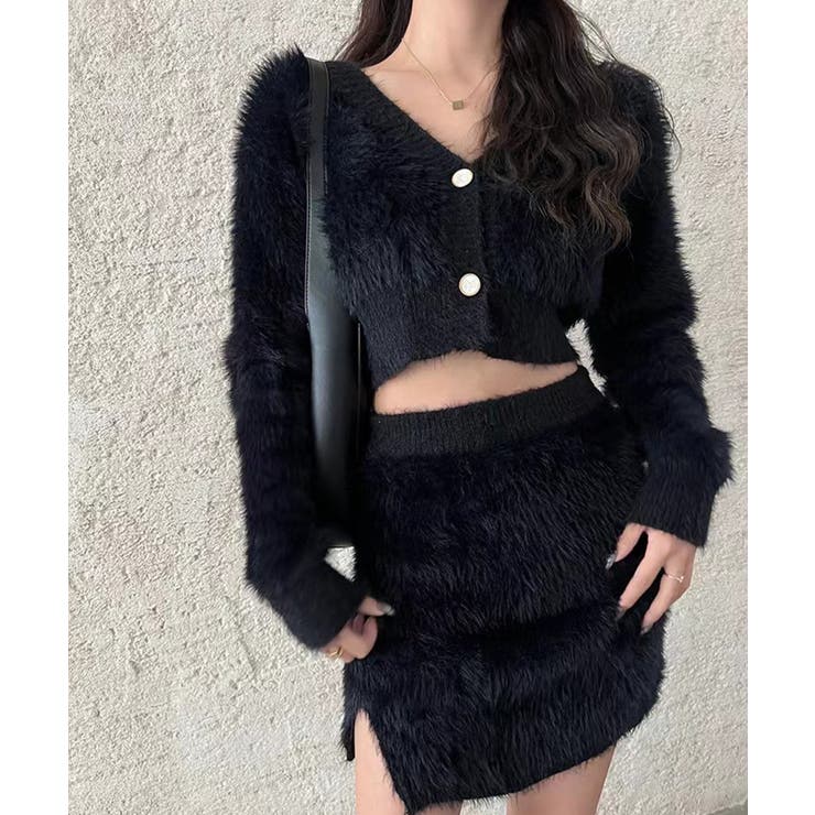 【10%OFFクーポン!11/27(木)1:59まで】aimoha Vネックシャギーニットセットアップ Jasmine Grandiflorum【AW】 ワンピ...